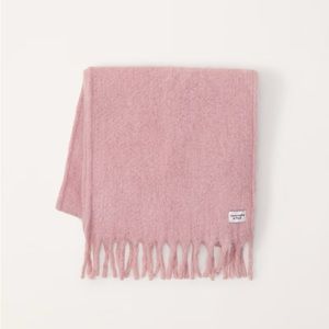Abercrombie & Fitch pink blanket scarf